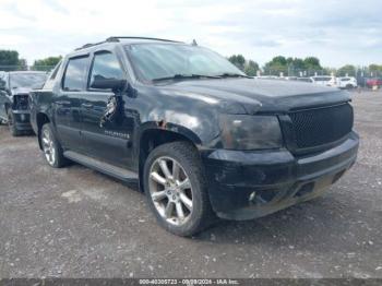  Salvage Chevrolet Avalanche 1500