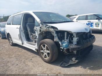  Salvage Toyota Sienna