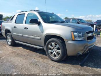  Salvage Chevrolet Avalanche 1500