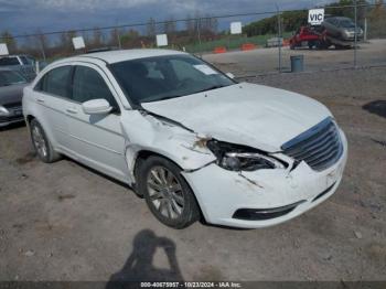  Salvage Chrysler 200