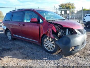  Salvage Toyota Sienna