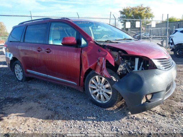  Salvage Toyota Sienna