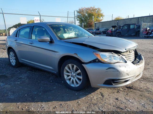  Salvage Chrysler 200