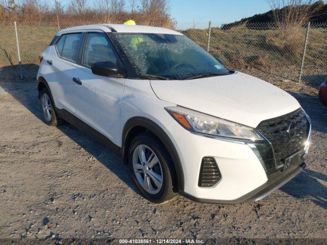  Salvage Nissan Kicks