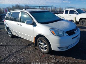  Salvage Toyota Sienna