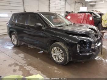  Salvage Mitsubishi Outlander