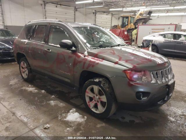  Salvage Jeep Compass