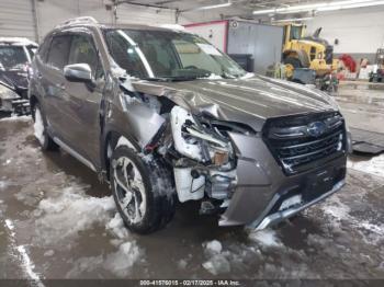  Salvage Subaru Forester