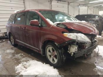  Salvage Toyota Sienna