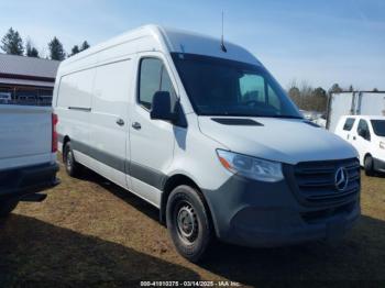  Salvage Mercedes-Benz Sprinter 2500