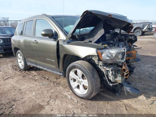  Salvage Jeep Compass