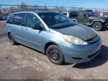  Salvage Toyota Sienna