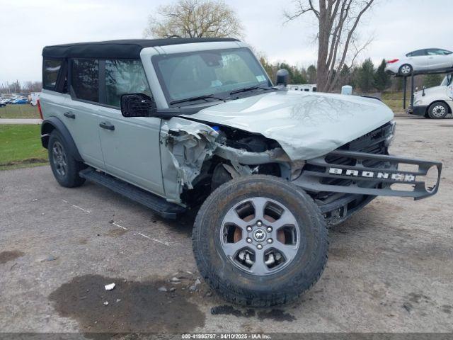  Salvage Ford Bronco
