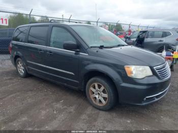  Salvage Chrysler Town & Country