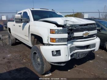  Salvage Chevrolet Silverado 2500