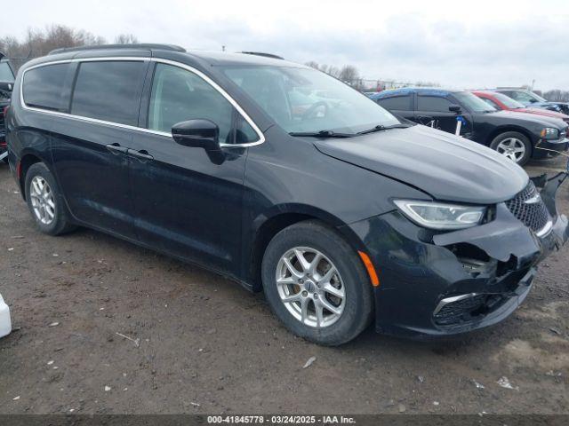  Salvage Chrysler Pacifica