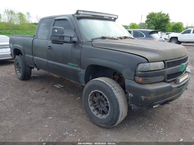  Salvage Chevrolet Silverado 2500