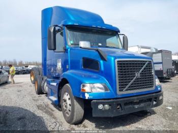  Salvage Volvo Vn