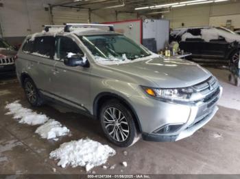  Salvage Mitsubishi Outlander