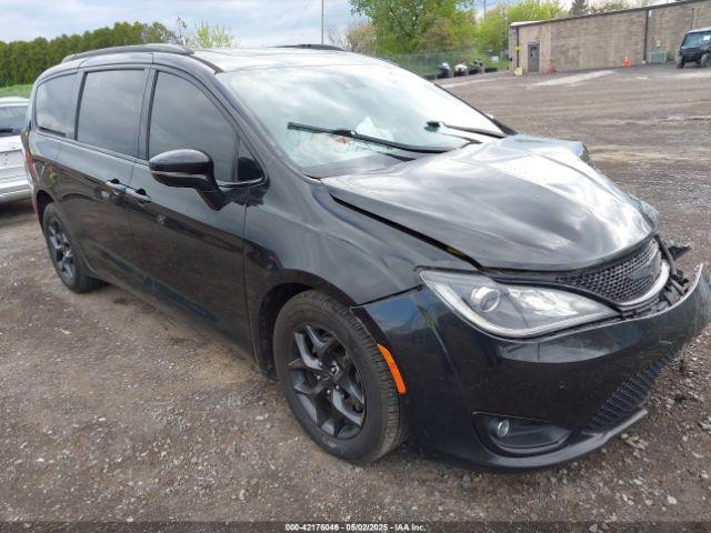  Salvage Chrysler Pacifica