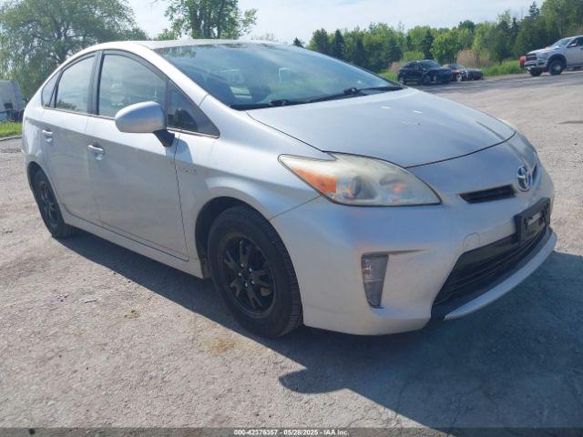  Salvage Toyota Prius