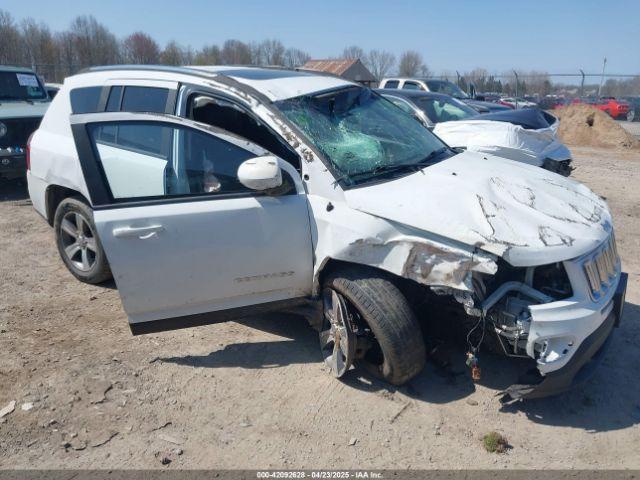  Salvage Jeep Compass
