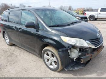  Salvage Toyota Sienna