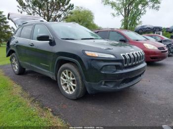  Salvage Jeep Cherokee