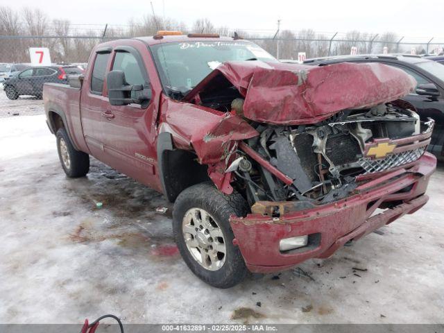  Salvage Chevrolet Silverado 2500