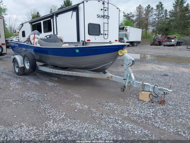 Salvage Crestliner Other
