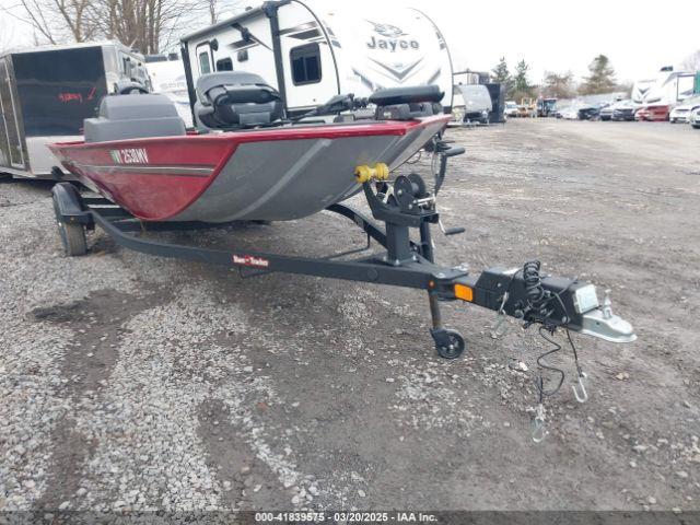  Salvage Tracker Bass Tracker