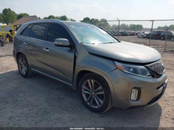  Salvage Kia Sorento