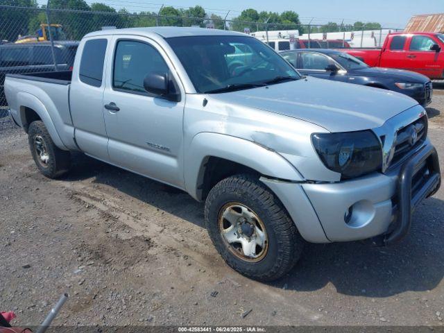  Salvage Toyota Tacoma