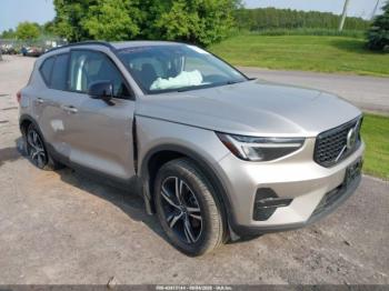  Salvage Volvo XC40