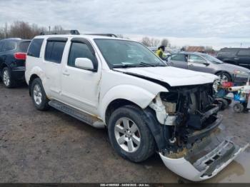  Salvage Nissan Pathfinder