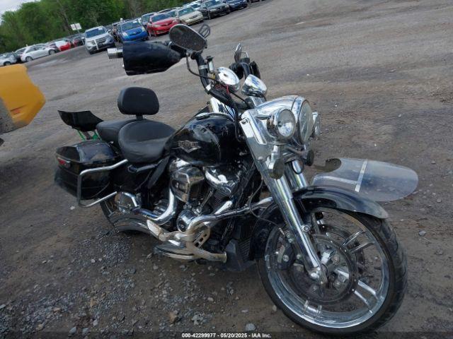  Salvage Harley-Davidson Flhr