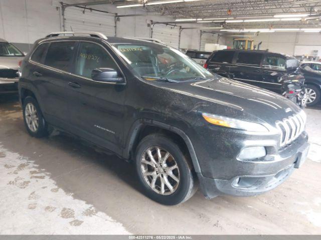  Salvage Jeep Cherokee
