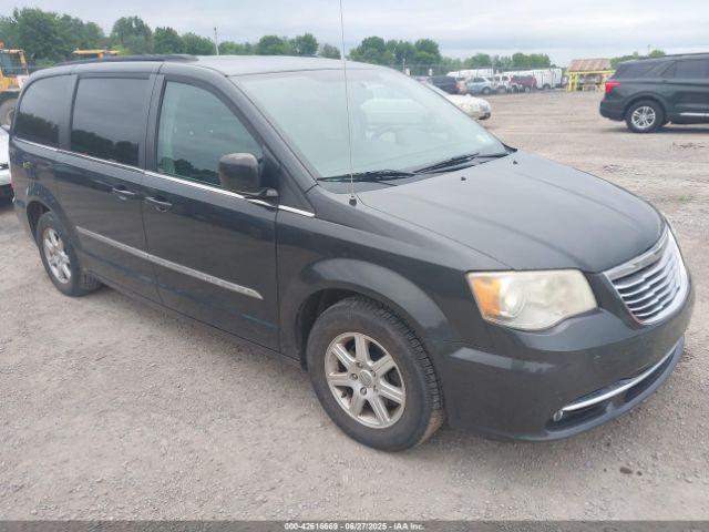  Salvage Chrysler Town & Country