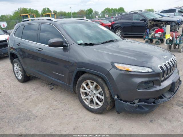  Salvage Jeep Cherokee