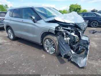  Salvage Mitsubishi Outlander