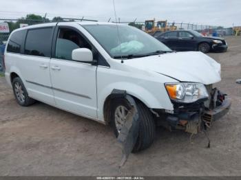  Salvage Chrysler Town & Country