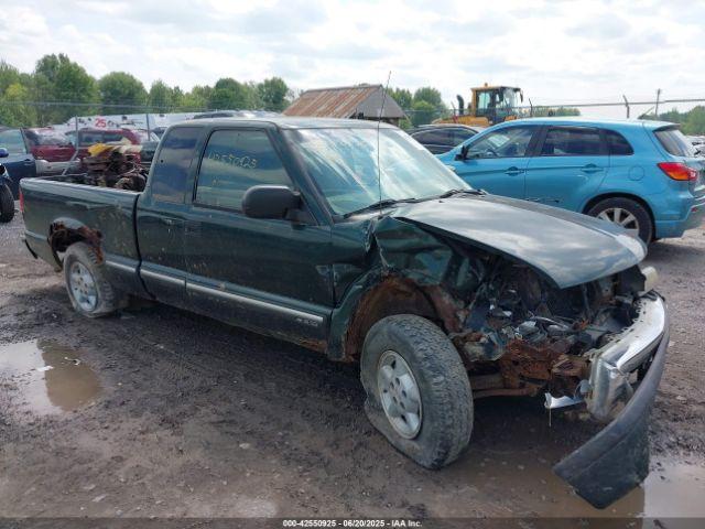  Salvage Chevrolet S-10