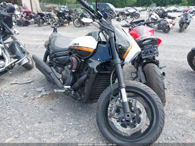 Salvage Suzuki Vzr1800