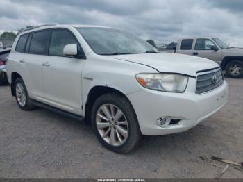  Salvage Toyota Highlander