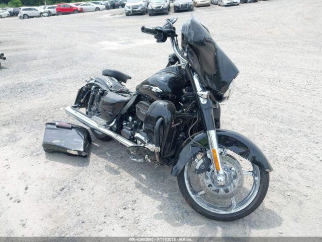  Salvage Harley-Davidson Flhxse
