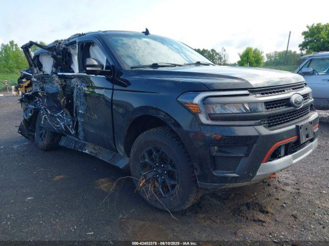  Salvage Ford Expedition