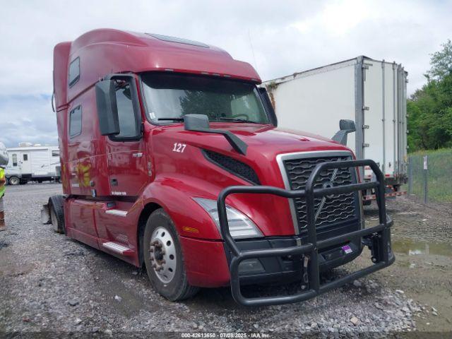  Salvage Volvo Vnl