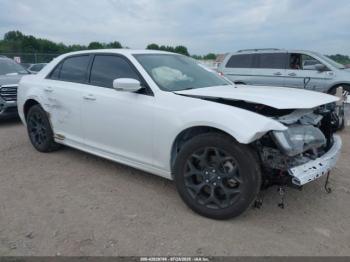  Salvage Chrysler 300