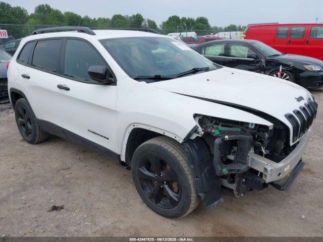  Salvage Jeep Cherokee