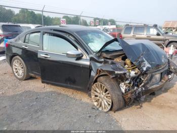  Salvage Chrysler 200